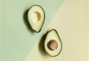 Read more about the article Cum foloseşti uleiul de avocado pentru un ten strălucitor şi un păr sănătos
