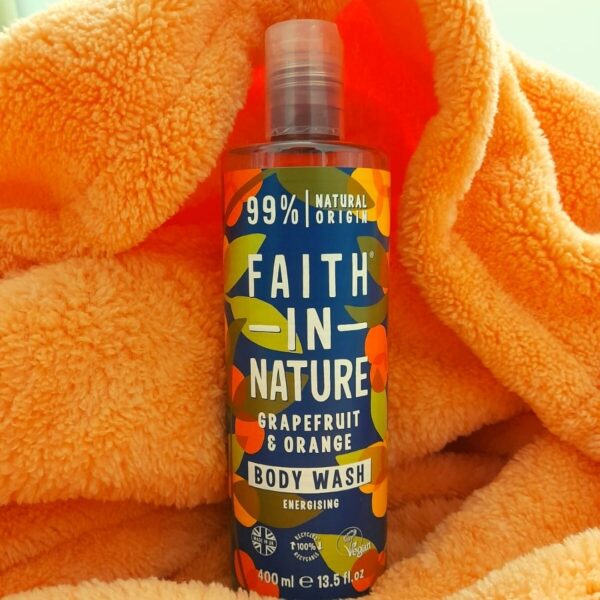 Gel de dus natural, energizant, cu grapefruit si portocala, Faith in Nature, 400 ml