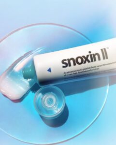Read more about the article Snoxin II,  super serumul facial cu peptide – un adevarat elixir al frumusetii